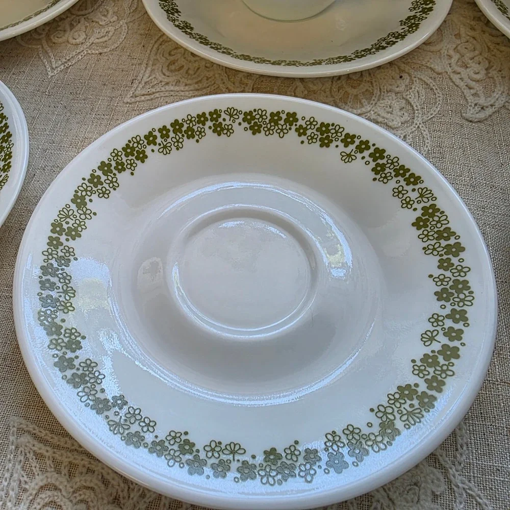 Corelle Crazy Daisy Tea Cup Saucer Set 16pc Green Spring Blossom Vintage MCM